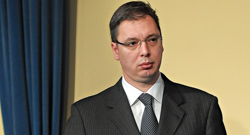 Misli na  sve, samo na  sebe ne: Vučić