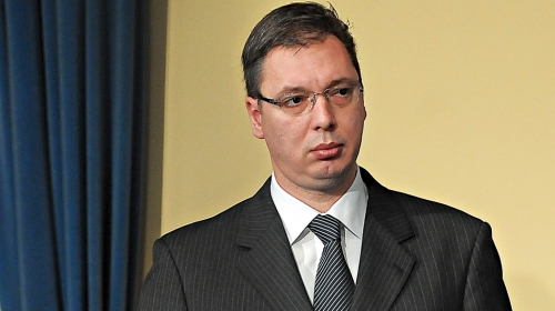 Misli na  sve, samo na  sebe ne: Vučić