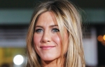 Dženifer  Aniston