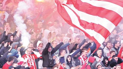 Ponovo strepe  za svoj klub:  Navijači Crvene  zvezde