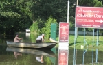 Čamcima  posred druma:  Nivo reke raste  oko centimetar  na sat