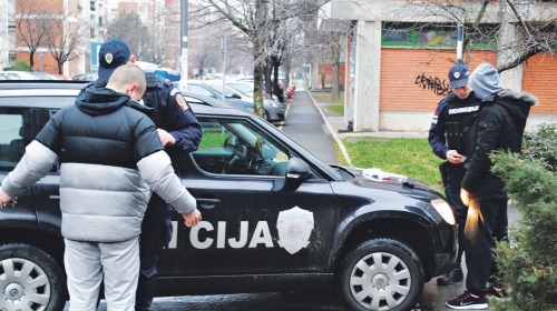 Tokom dve akcije samo kod  15 osoba  pronađena zabranjena sredstva