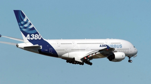 Avion „erbas A 380“ je najveći putnički avion na svetu