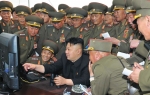 Drži dvogled umesto miša: Kim sa generalima