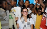 Adriana Lima sa decom sa Haitija