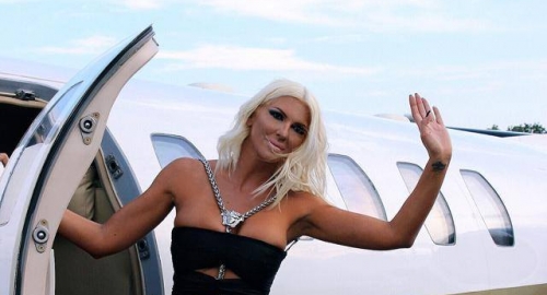 Jelena Karleuša u Sarajevo doletela avionom / Foto: Facebook | Foto: 